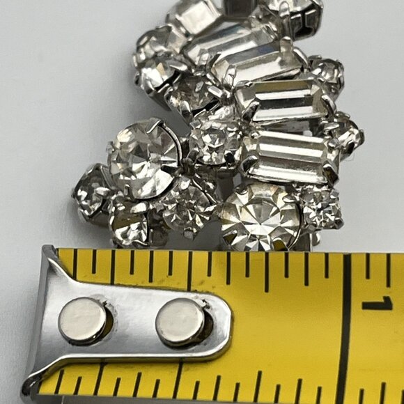 Vintage Kramer Of NY Rhinestone Clip Earrings Baguette Marquise Silver Tone EUC - Picture 6 of 6